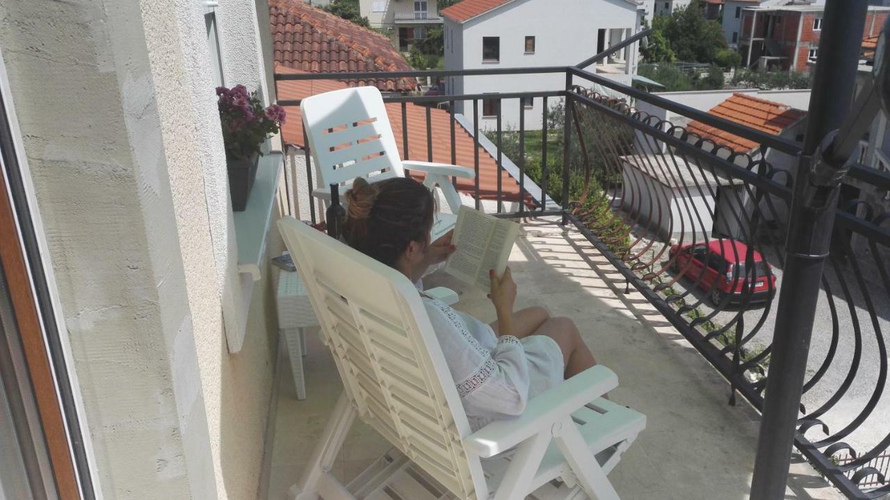 Apartmani Ljubica Kaštela Екстериор снимка