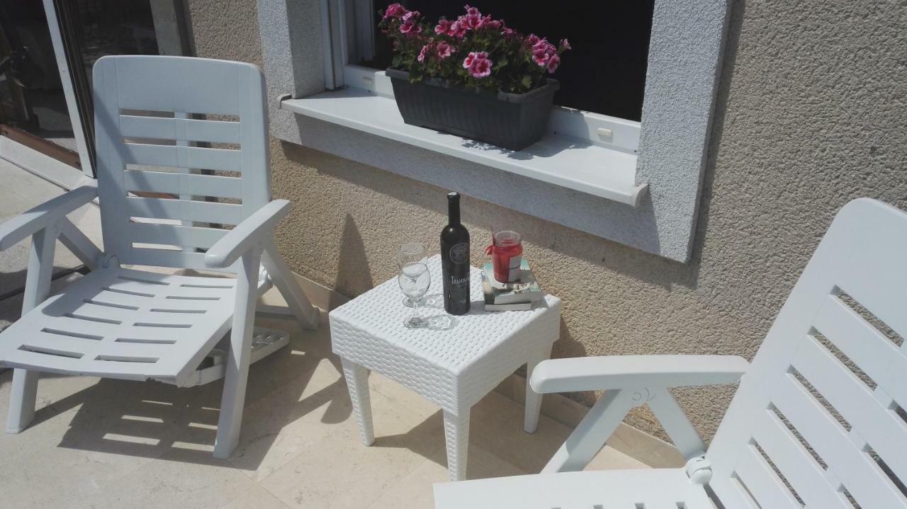 Apartmani Ljubica Kaštela Екстериор снимка