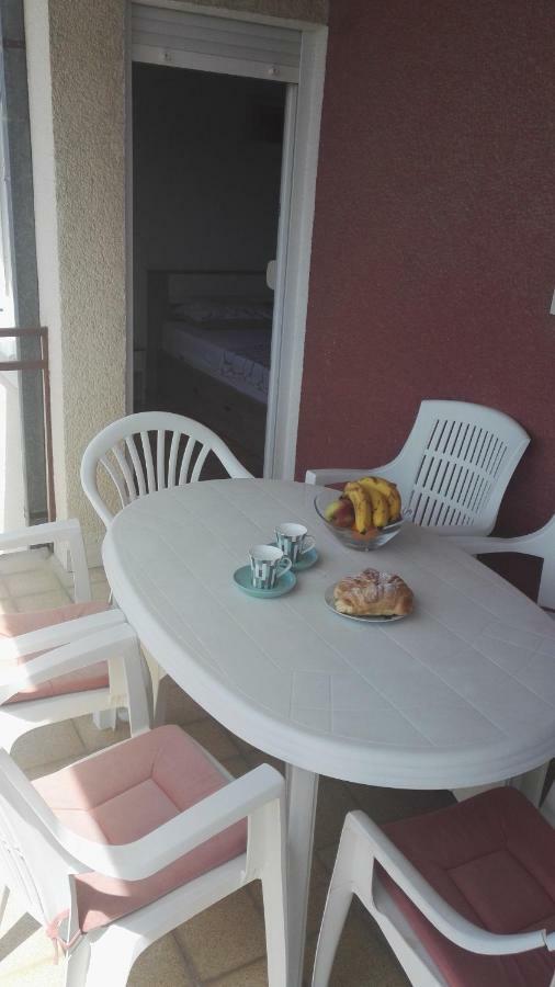 Apartmani Ljubica Kaštela Екстериор снимка