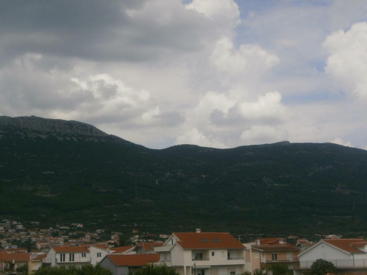 Apartmani Ljubica Kaštela Екстериор снимка