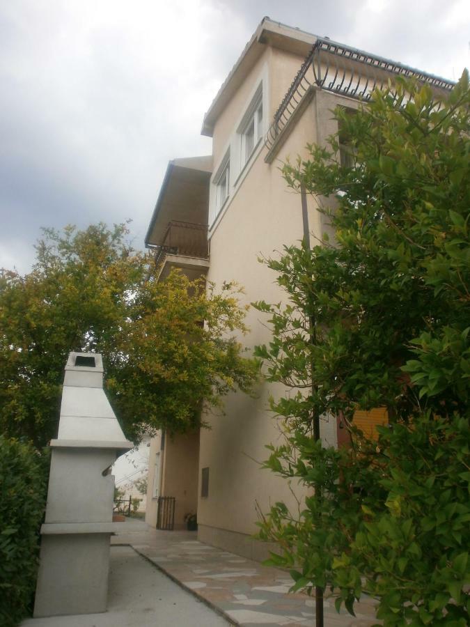 Apartmani Ljubica Kaštela Екстериор снимка